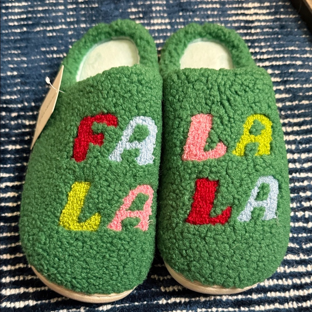 Paper Source Holiday Slippers Size Womens 6-10